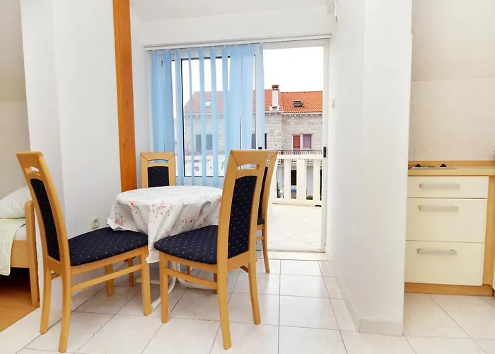 With Parking Space - 4433 קורצולה