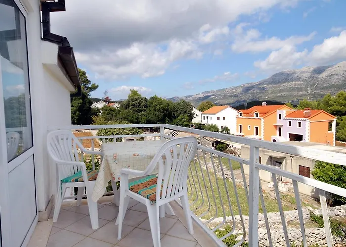 With Parking Space - 4433 아파트 *